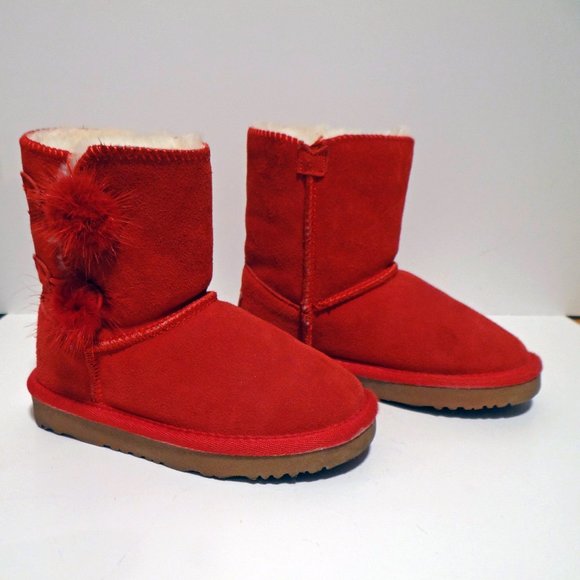 Dream Pairs Other - 🔥SALE🔥 Red Dream Pairs Boots w/ Red fur buttons Sz 11